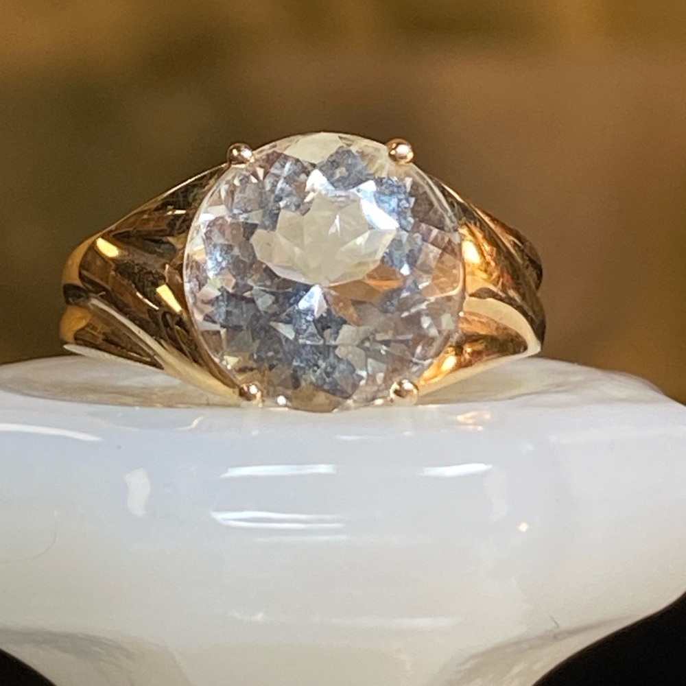 Vintage 14K Yellow Gold Moissanite Solitaire Ring Size 6 Large Sparkly - Picture 4 of 16